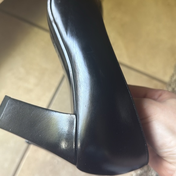 ST JOHN US 10b Black Patent & Smooth Leather Classic Medium Heel Pump $275 Msrp - Picture 9 of 11